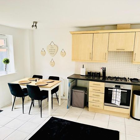 Harmony House 3 Bedroom New Build For Families, Contractors, Black Country Museum Sleeps 6 Tipton Buitenkant foto