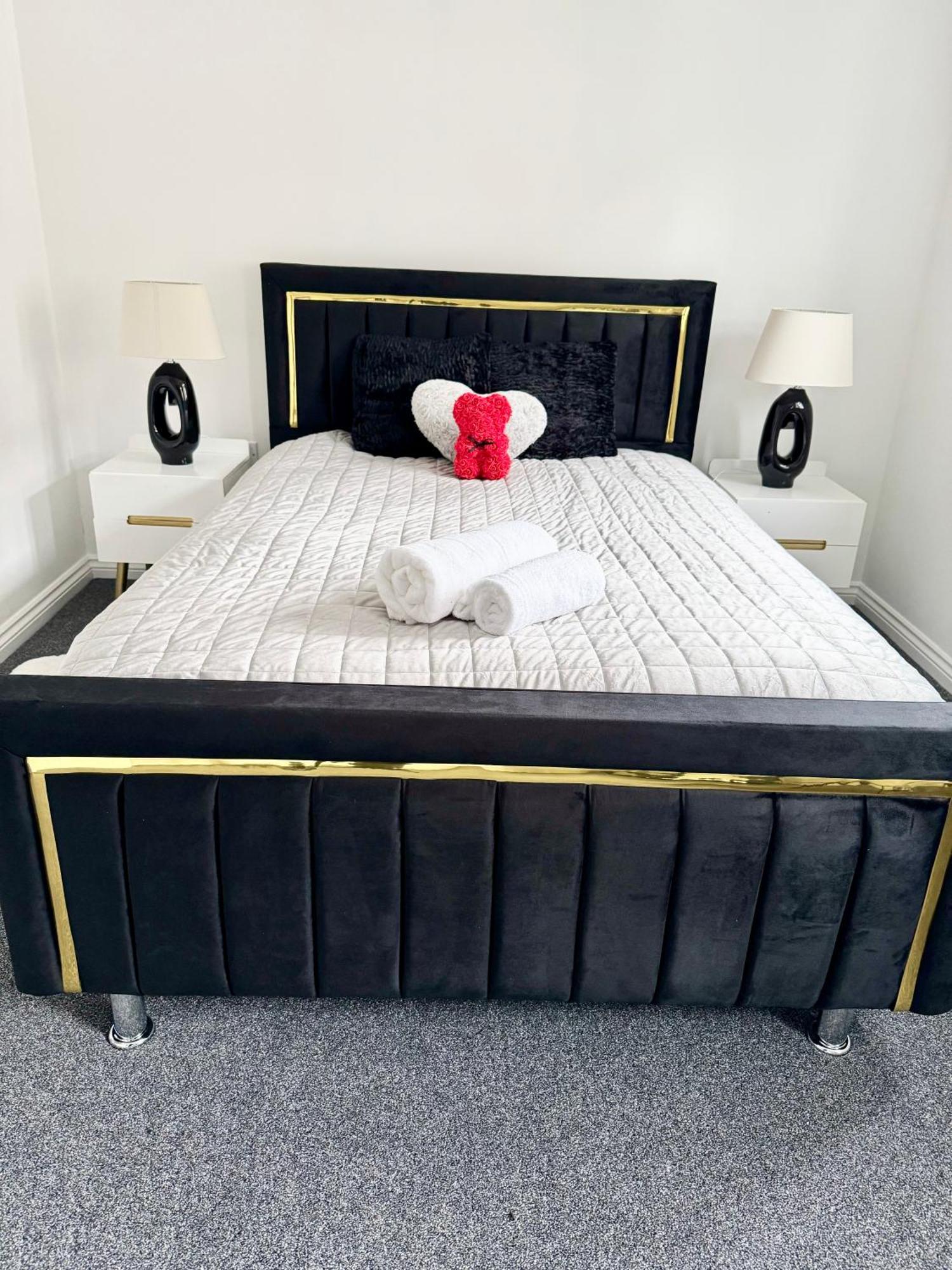 Harmony House 3 Bedroom New Build For Families, Contractors, Black Country Museum Sleeps 6 Tipton Buitenkant foto
