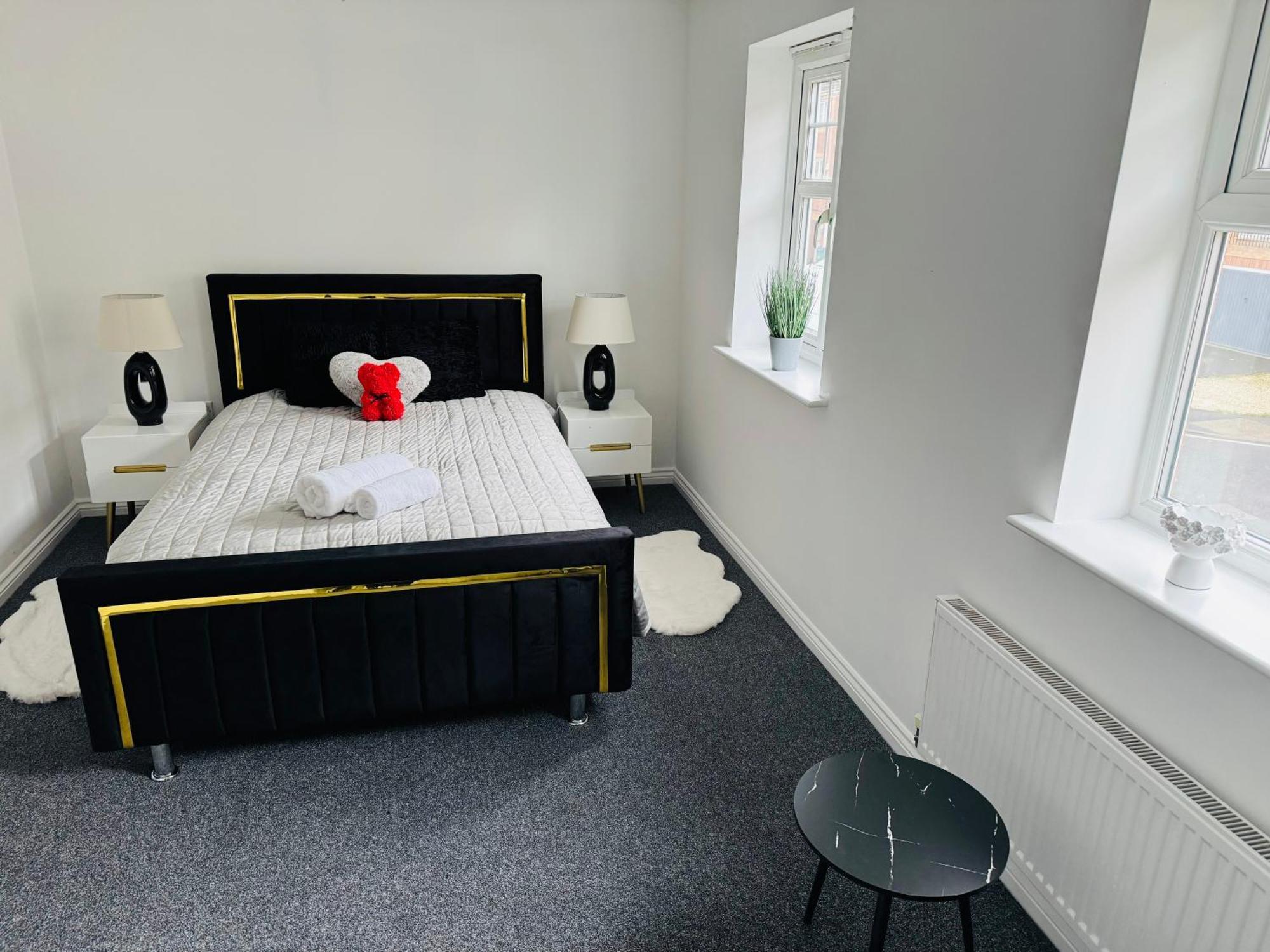 Harmony House 3 Bedroom New Build For Families, Contractors, Black Country Museum Sleeps 6 Tipton Buitenkant foto