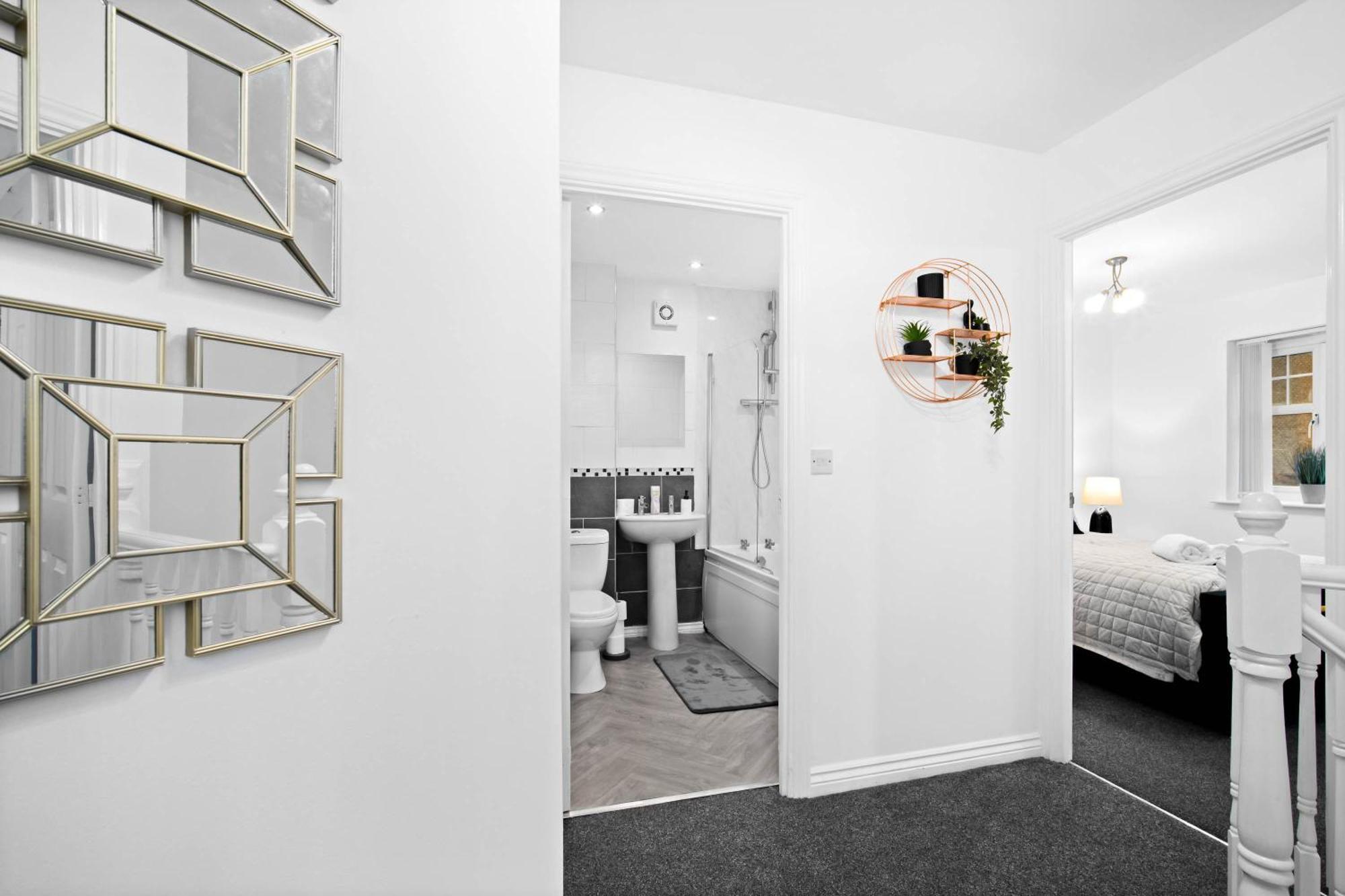 Harmony House 3 Bedroom New Build For Families, Contractors, Black Country Museum Sleeps 6 Tipton Buitenkant foto